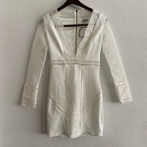 NWT Saboskirt white dress with beautiful details